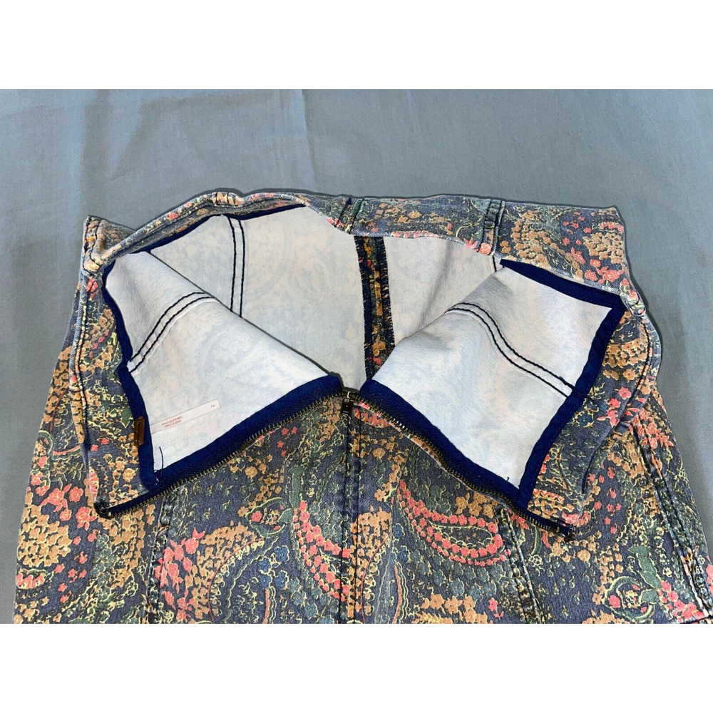Free People Rear Zip A-Line Short Skirt. Washed Paisley, Women's Size 2. EUC! - Picture 5 of 5
